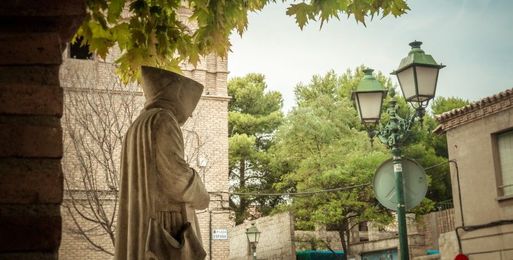 What Is the Difference Between a Friar, a Monk and a Priest?