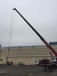 The Safest Way to Bring a Crane On Site