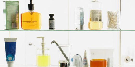What 5 Nurses Keep In Their Medicine Cabinets