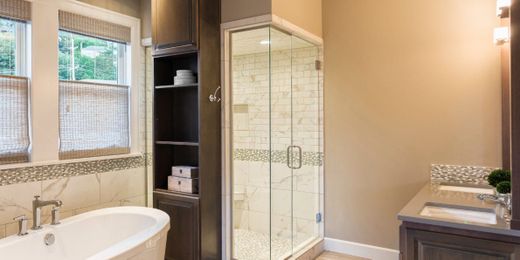 17 things every guy should have in his bathroom