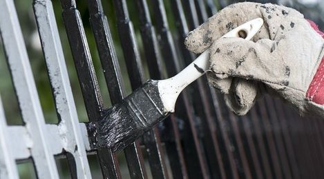 5 Easy Steps to Restore Your Rusty Wrought Iron Fence