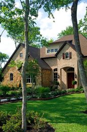 5 Front Yard Landscaping Tips That Will Wow Buyers