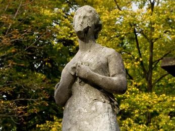 Memorial Garden: Make a Permanent Tribute in Your Garden