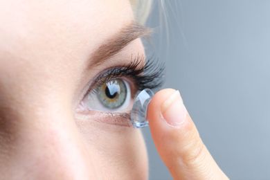 13 things only contact lens wearers understand