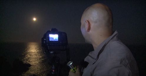 How to Use Moonlight as Your Main Light Source