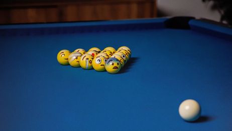 PoolMoji : a Pool Ball Set Based on Emojis :)
