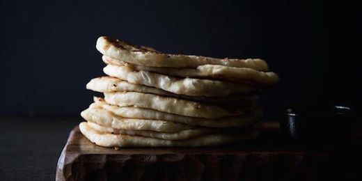 What's the Difference Between Naan and Pita?