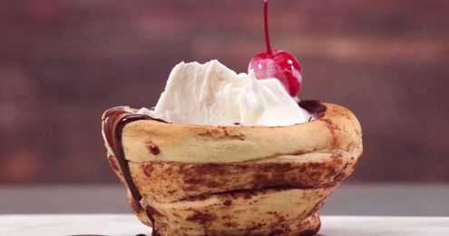 Food Hack: Turn Cinnamon Rolls into Edible Ice Cream Bowls