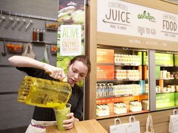7 Tricks to Make a Healthy Smoothie 