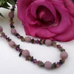 How to Make Rose Beads From Your Wedding Flowers