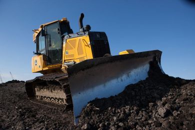 How to set up and operate a dozer using GPS blade control (VIDEO)