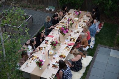 Bridal Shower Etiquette for Brides & Hostesses