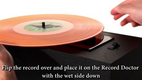 How to clean a record with the Record Doctor V