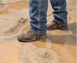 Work boots and fatigue