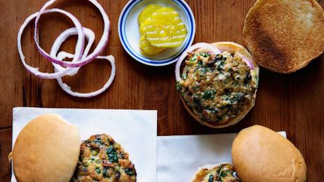 Never Suffer Through Crumbly Turkey Burgers Again