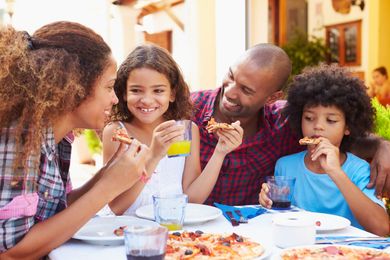 11 ways my family saves at restaurants