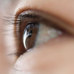 14 Dry Eye Symptoms You Shouldn't Ignore