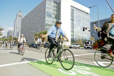 How to navigate Pasadena's new green bike lanes