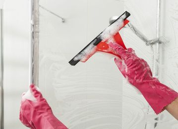 9 Top Tips for a Bathroom That Cleans Itself