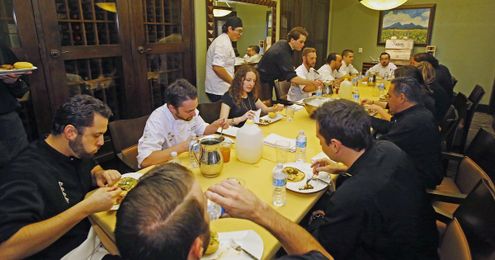 Restaurants try to preserve family-meal tradition to keep staff focused, united