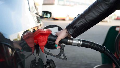 The One Thing You Should Always Do When Pumping Gas