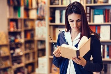 5 Must-Read Books for Aspiring Social Workers