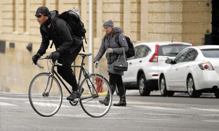 Should bicyclists always halt at stop signs and wait at lights? Study says no