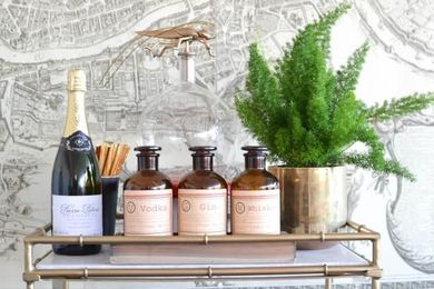 Glitzy Ways to Update a Bar Cart for Entertaining
