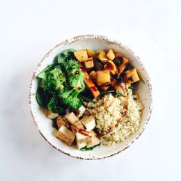 How to Create a Perfect Vegan Lunch Bowl