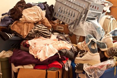 6 Ways For Dealing With Your Excess Junk [Infographic]