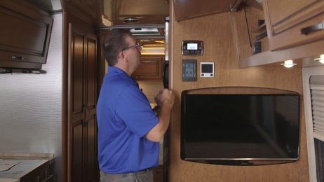 How to Use the Polk Audio® System and Bluetooth Features in an Airstream