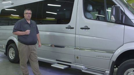 How to Use the Screen Door and Entry Step on an Airstream Interstate