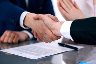 Examining the Pros and Cons of a Written Employment Contract