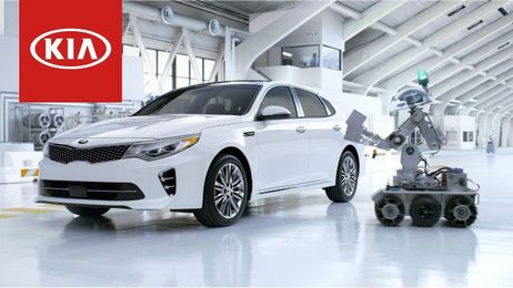 Robot tested Smart Trunk Technology