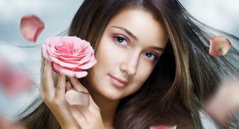 Ways to use rose water for toning the skin