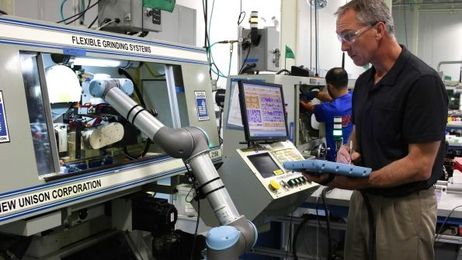 Programming Cobots More Accessible with Free Online Training