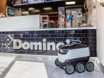 Hungry? This six-wheeled robot might be delivering your next pizza