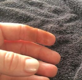 VIDEO: Removing Self Tanner Stains
