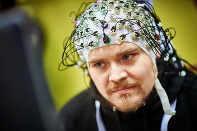 Researchers Control an Animal with Human Thoughts