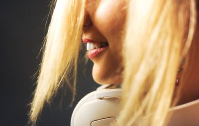 7 Surprising Ways To Whiten Your Teeth Naturally