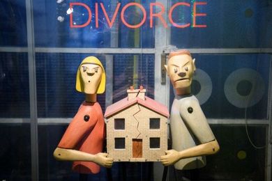 Would You Choose One Of These 7 Divorce Cakes?