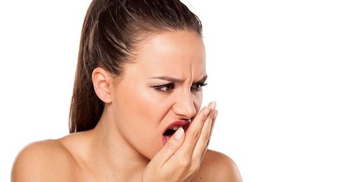 7 tips to combat bad breath