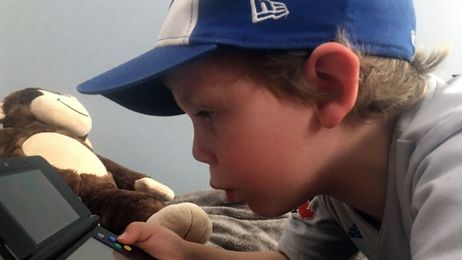 Screens 'not a toy:' Canadian pediatricians promote limits for kids 5 and under