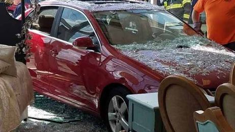 Car crashes into furniture store Richmond Heights