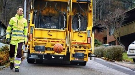 This Self-Driving Refuse Truck Just Made Waste Collection Totally Futuristic