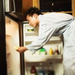 4 Reasons to Have Your Late Night Snack