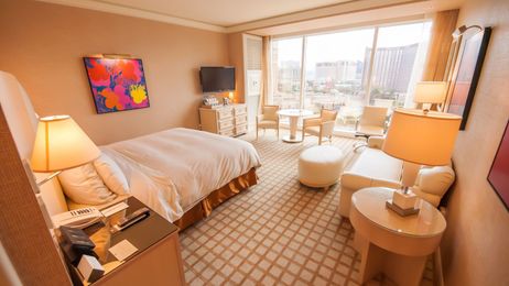 De-Clutter Your Hotel Room as Soon as You Check In