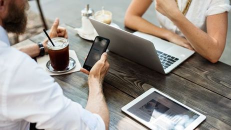 6 Remarkable Ways VoIP Improves Customer Service