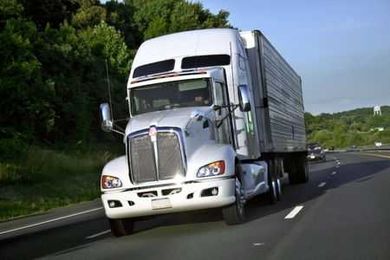 18-Wheelers: Tips To Avoid Being Caught In A Blind Spot