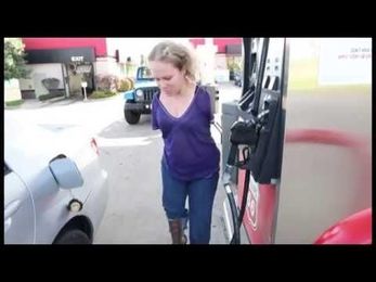 How to pump gas with no arms